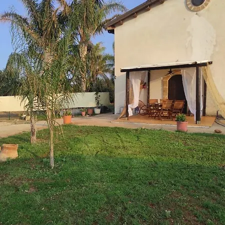 דירה La Casetta Di Tina מרצאממי